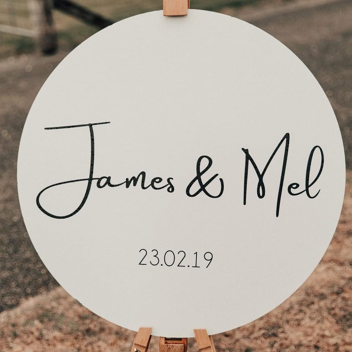 Custom printed round event sign