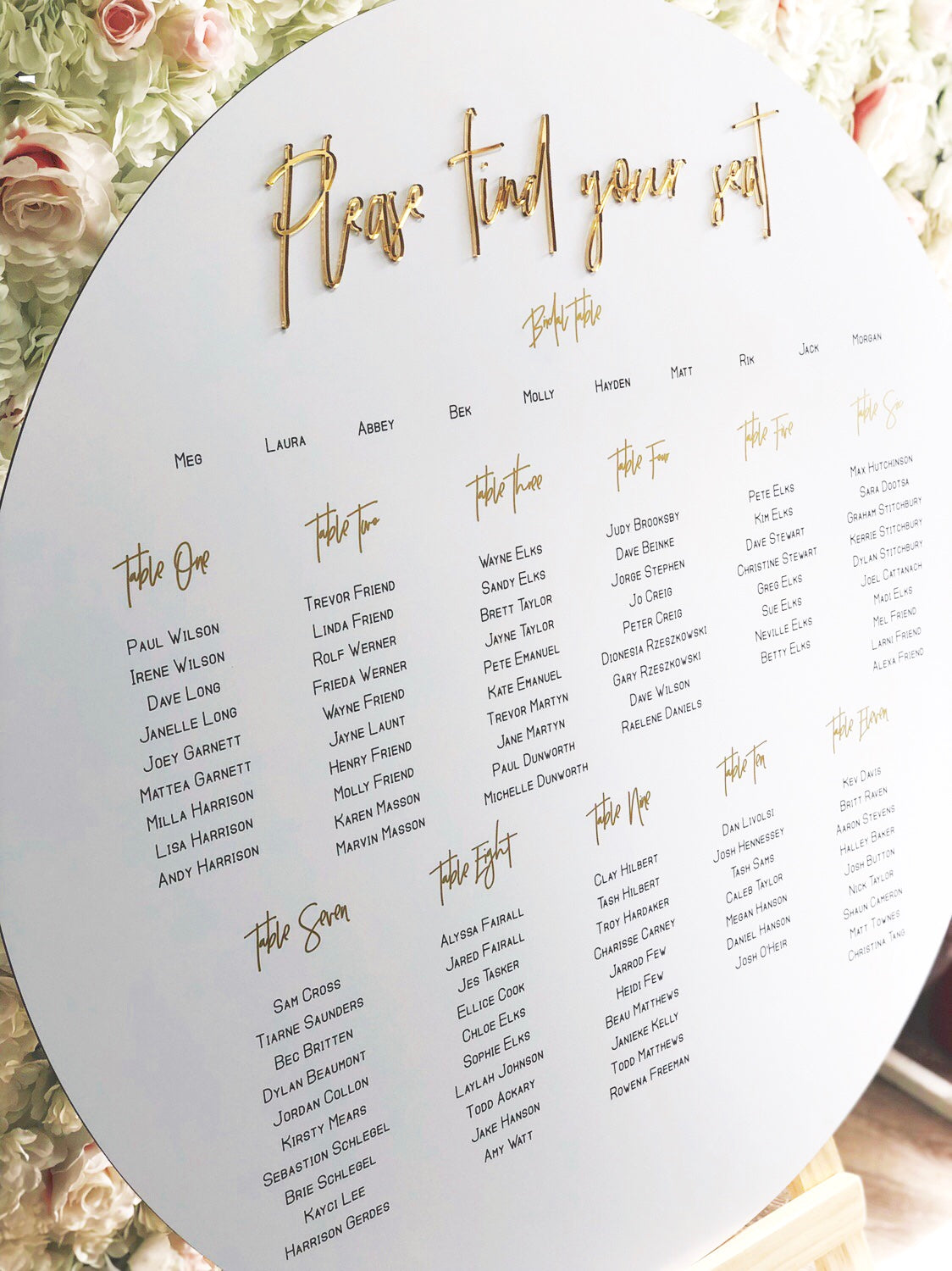 Custom printed round seating chart with 3D heading