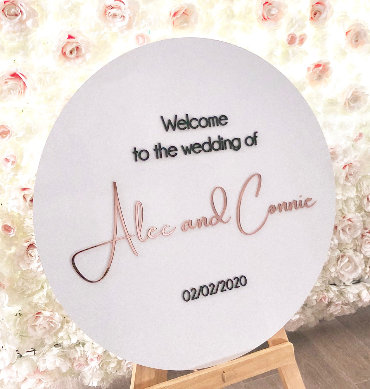 Custom 3D acrylic round wedding sign - Black/white and Mirror