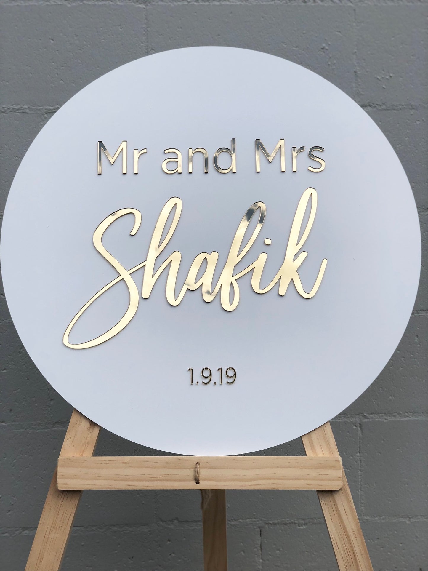 Custom 3D acrylic/timber round sign