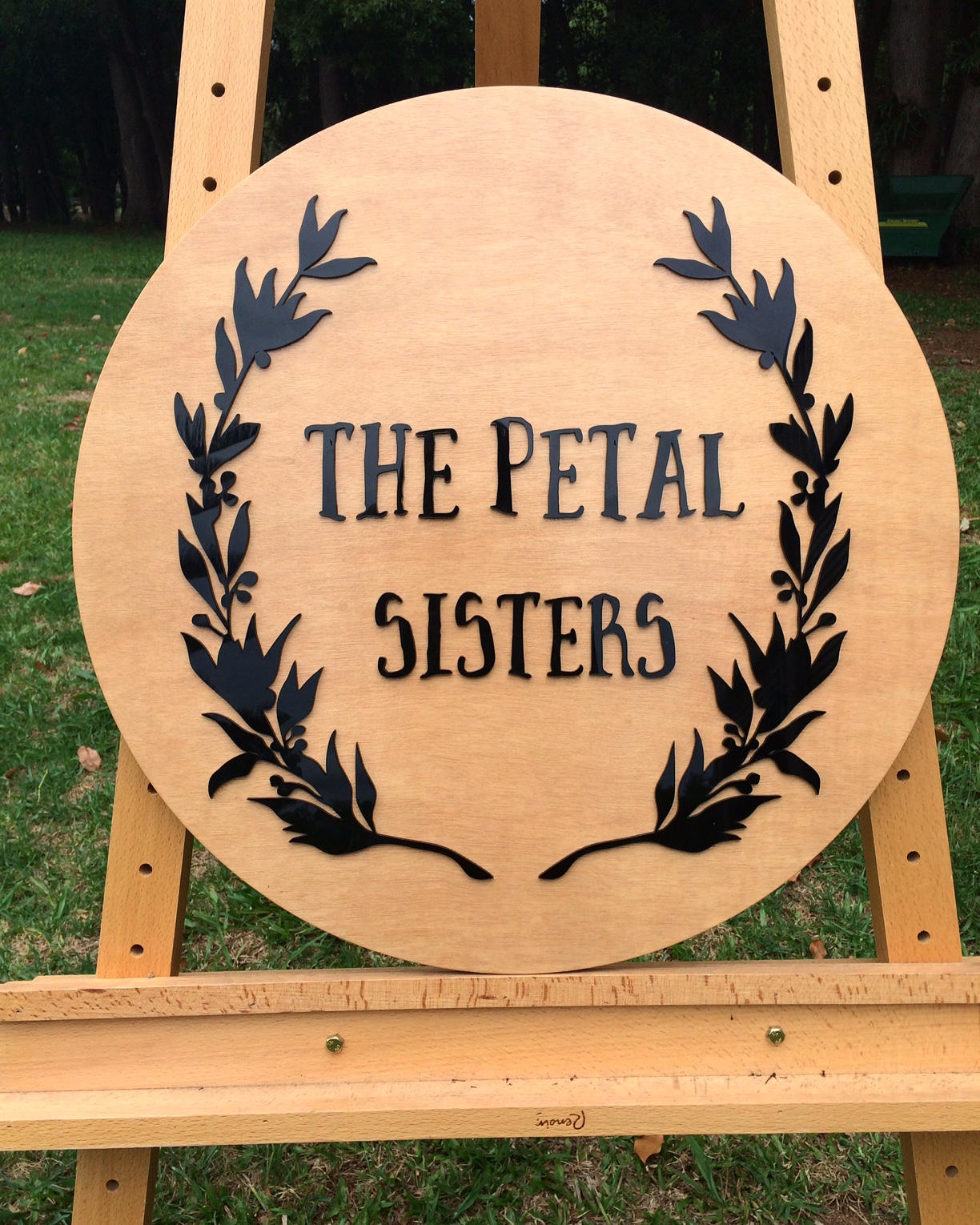 Custom 3D acrylic/timber round business sign